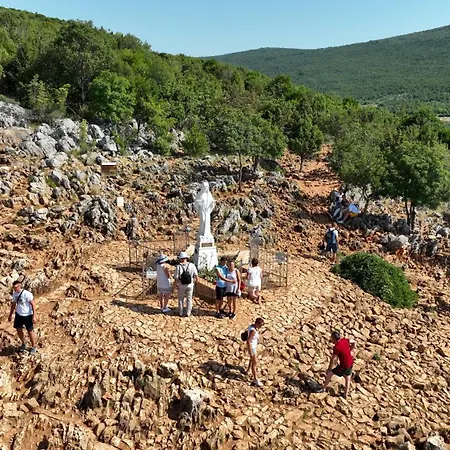 Quattro アパート